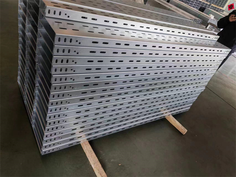 托盤式電纜橋架